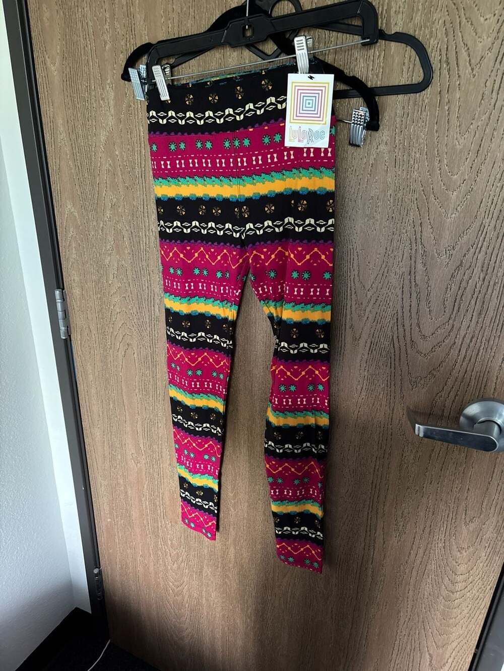 LuLaRoe New With Tags One Size Southwestern Tribal Printed Leggings